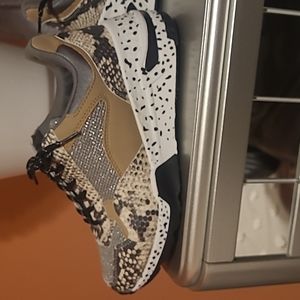 Steve madden wedge sneakers